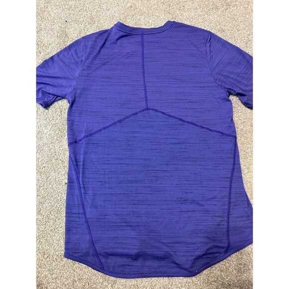 Nike dri-fit HPU High Point University basketball t-shirt, size medium - Picture 4 of 4